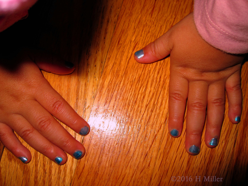 Cute Blue Mini Manicure Cute Blue Mini Manicure