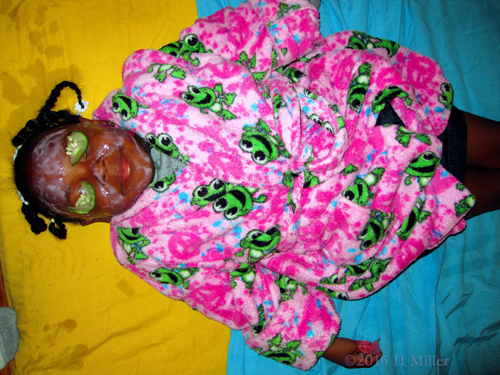 Relaxing In A Homemade Vanilla Facial Relaxing In A Homemade Vanilla Facial