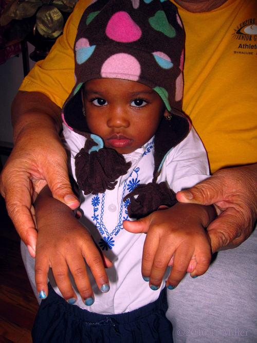 She Loves Her New Mini Manicure She Loves Her New Mini Manicure