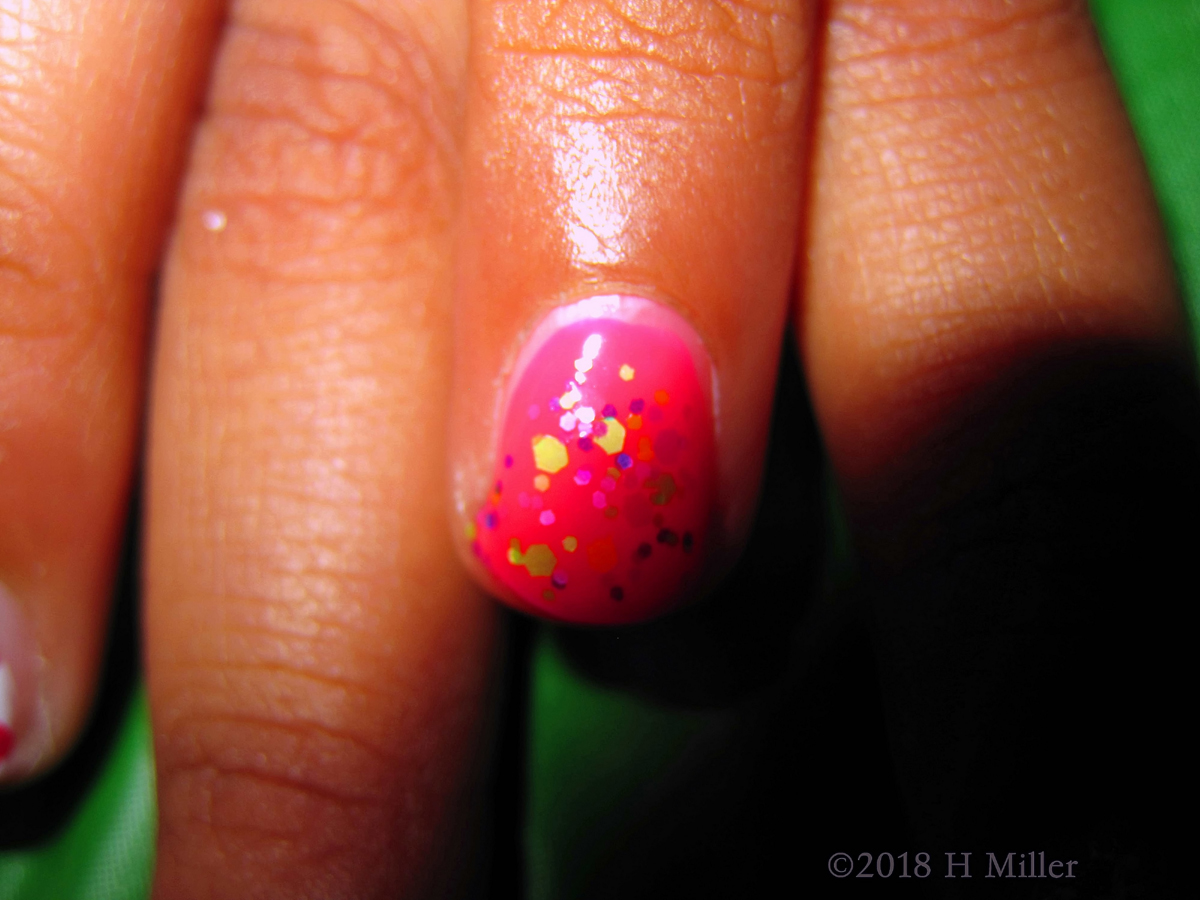 Pretty Pink For A Vibrant Nail Art Design 
