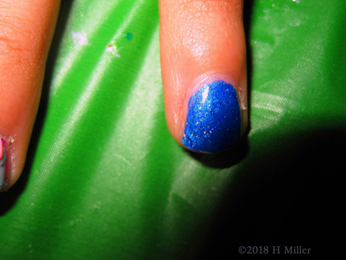 Looks Beautiful! Kids Mani! Looks Beautiful! Kids Mani!