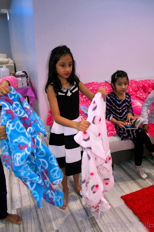 Meesha Getting Comfy In Her Spa Robe Meesha Getting Comfy In Her Spa Robe