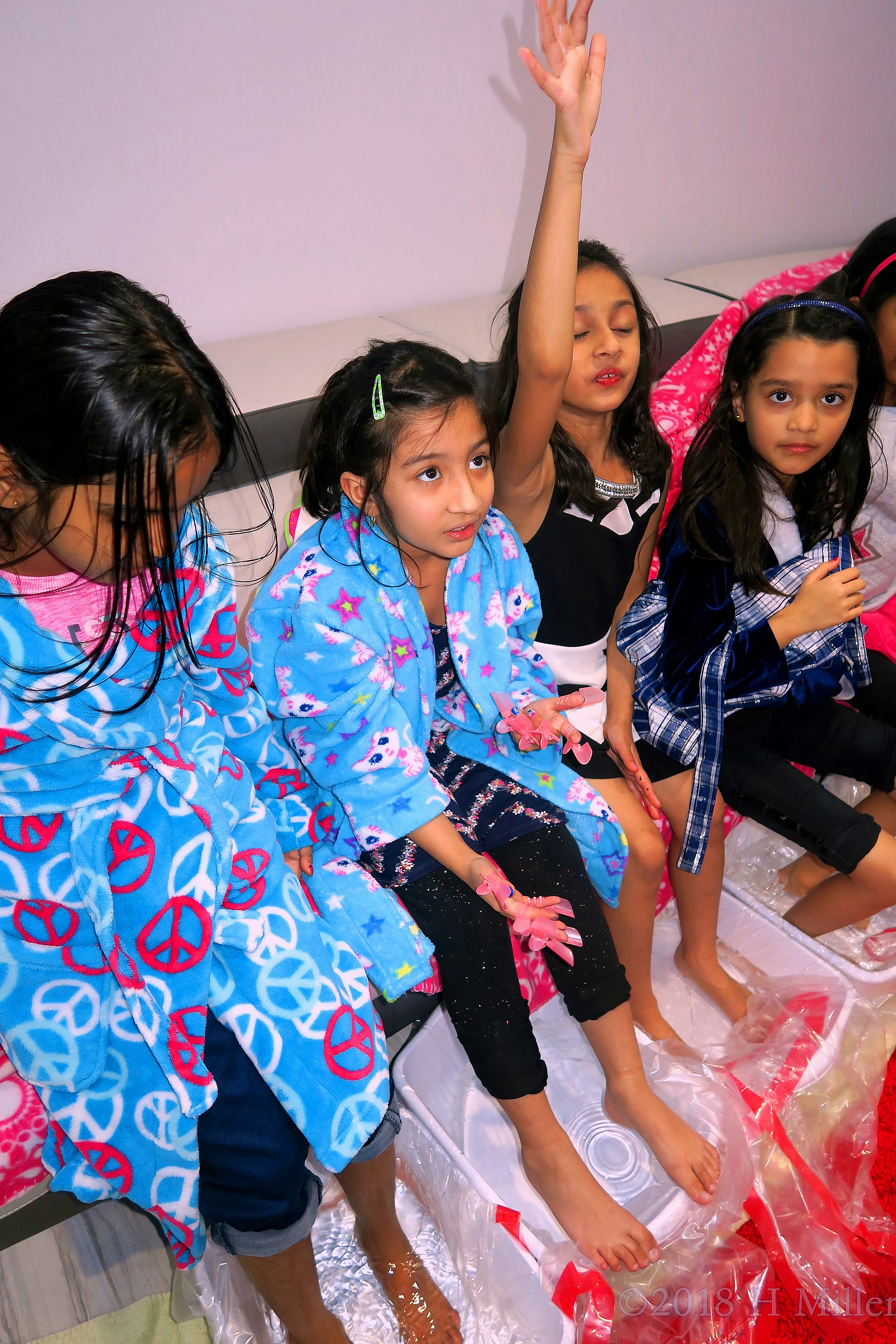 Can I Have A Sparkly Colored Kids Pedicure Please!! Can I Have A Sparkly Colored Kids Pedicure Please!!