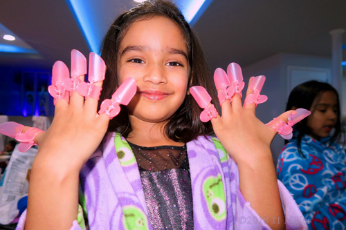 Covering Mini Mani Creation With Nail Protectors Covering Mini Mani Creation With Nail Protectors