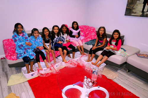 Fun Spa Party Pedicures For Girls! Fun Spa Party Pedicures For Girls!
