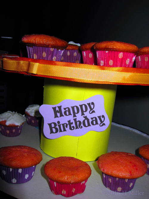 Cupcakes Ready For More Frosting! Cupcakes Ready For More Frosting!