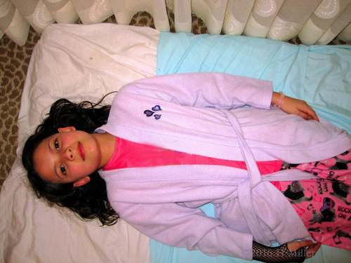 White With Hearts Spa Robe Guest For Her Before Girls Facials Picture! White With Hearts Spa Robe Guest For Her Before Girls Facials Picture!