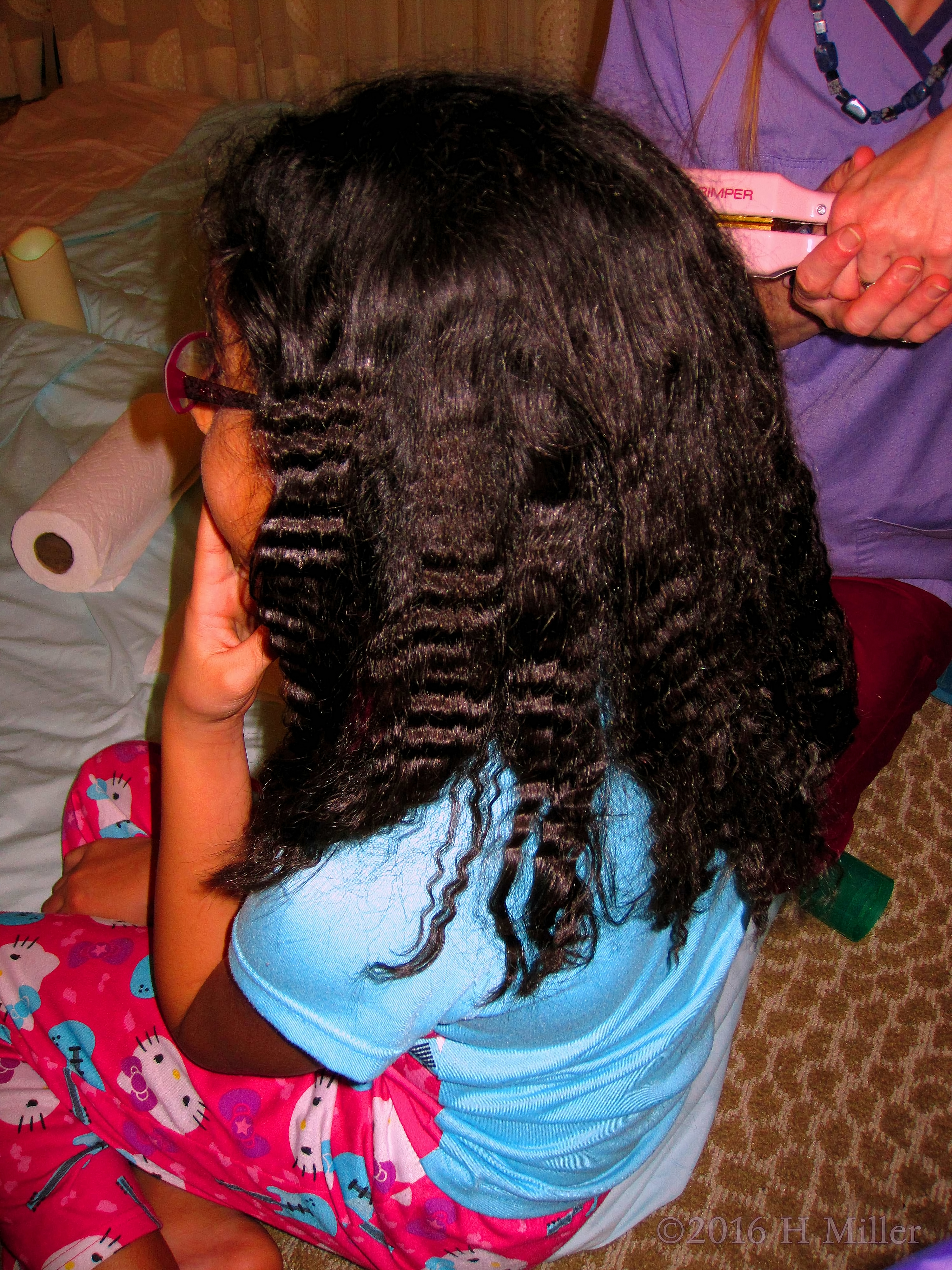 Crimped Hair Girls Hairstyle From The Back At The Spa Party