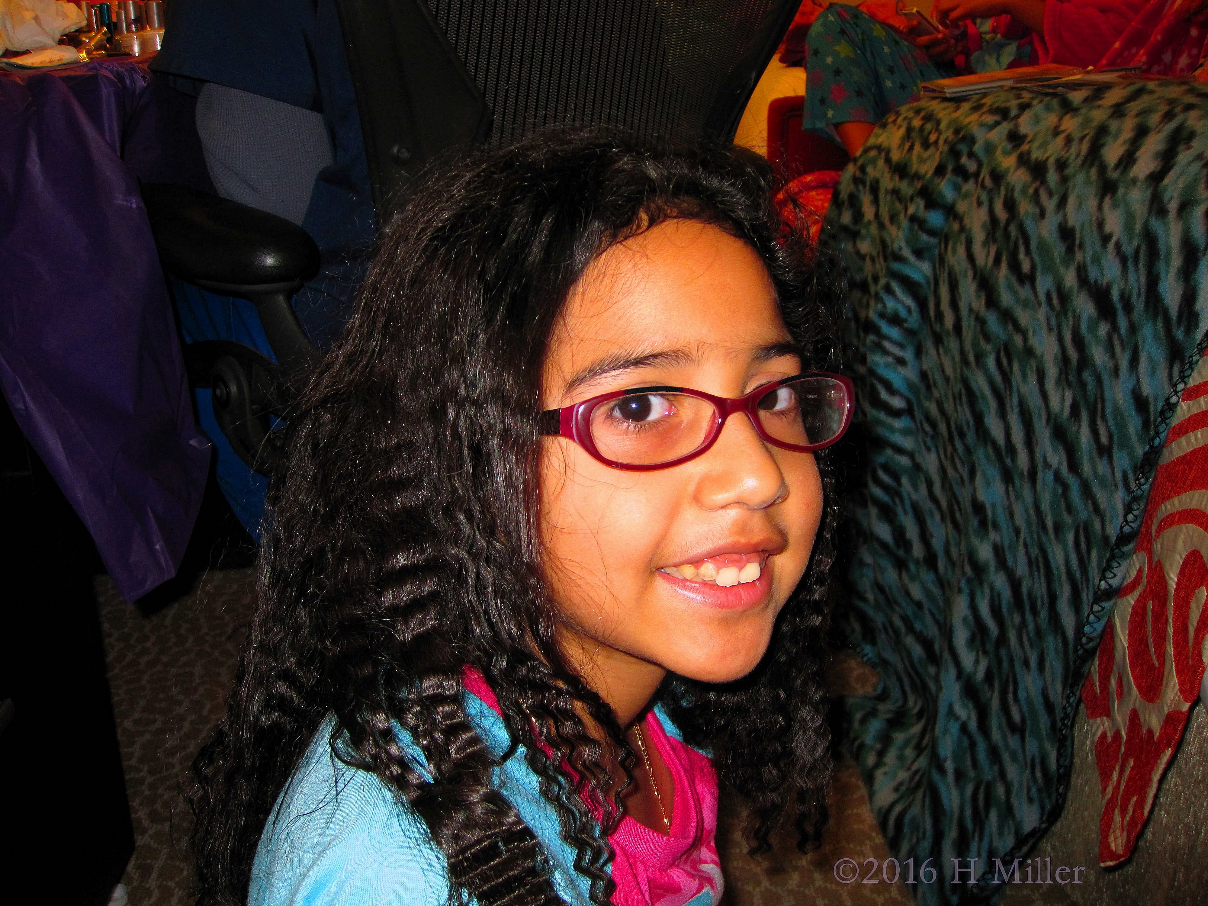 Crimped Hair Girls Hairstyle From The Front
