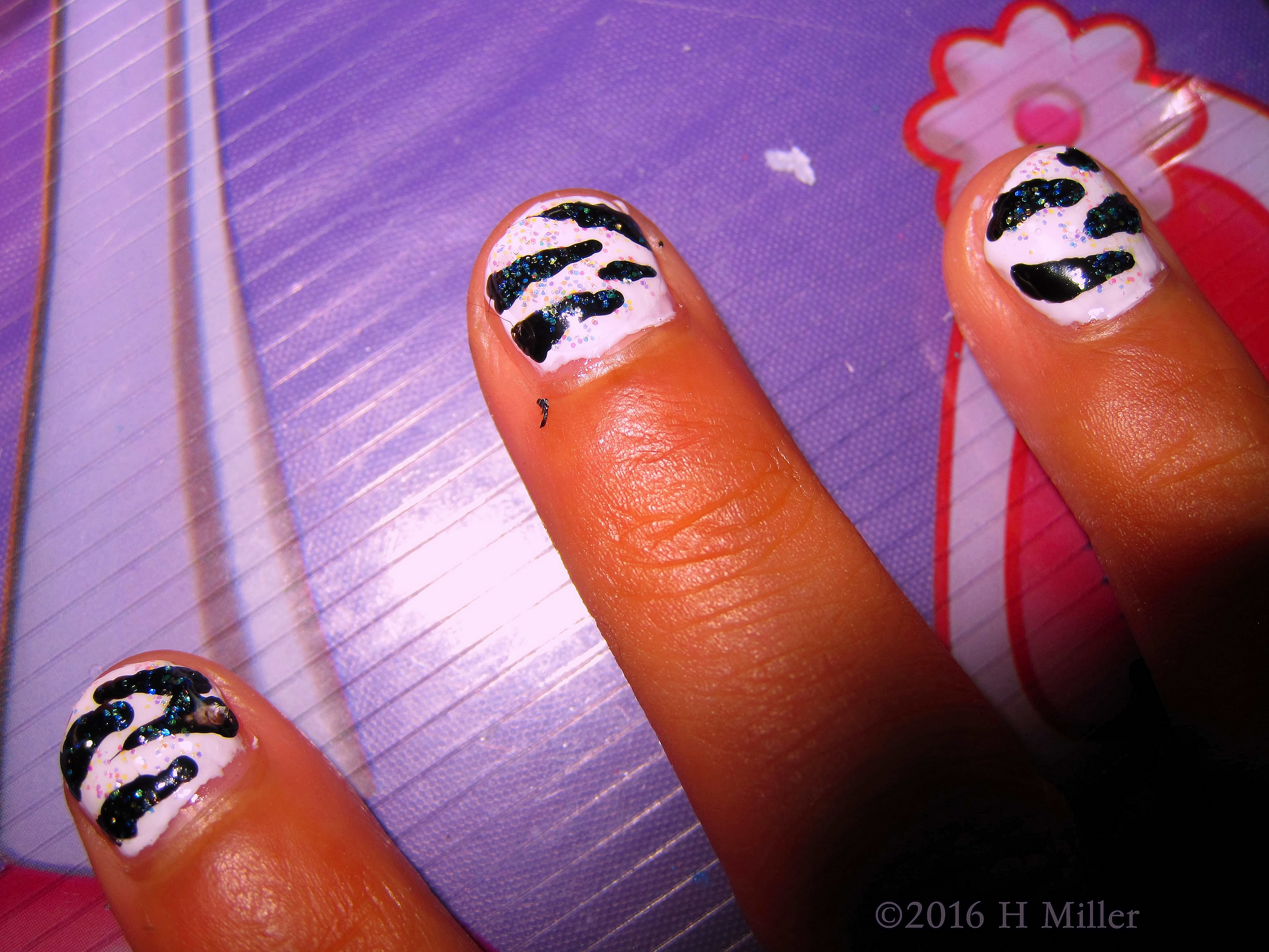 Zebra Manicure Has Sparkles! 