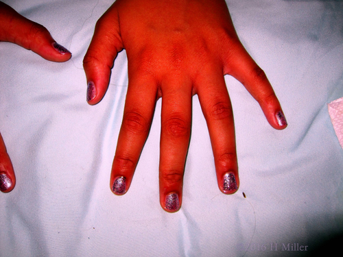 Silver Sparkle Manicure For Kids At The Children's Spa Party Silver Sparkle Manicure For Kids At The Children's Spa Party