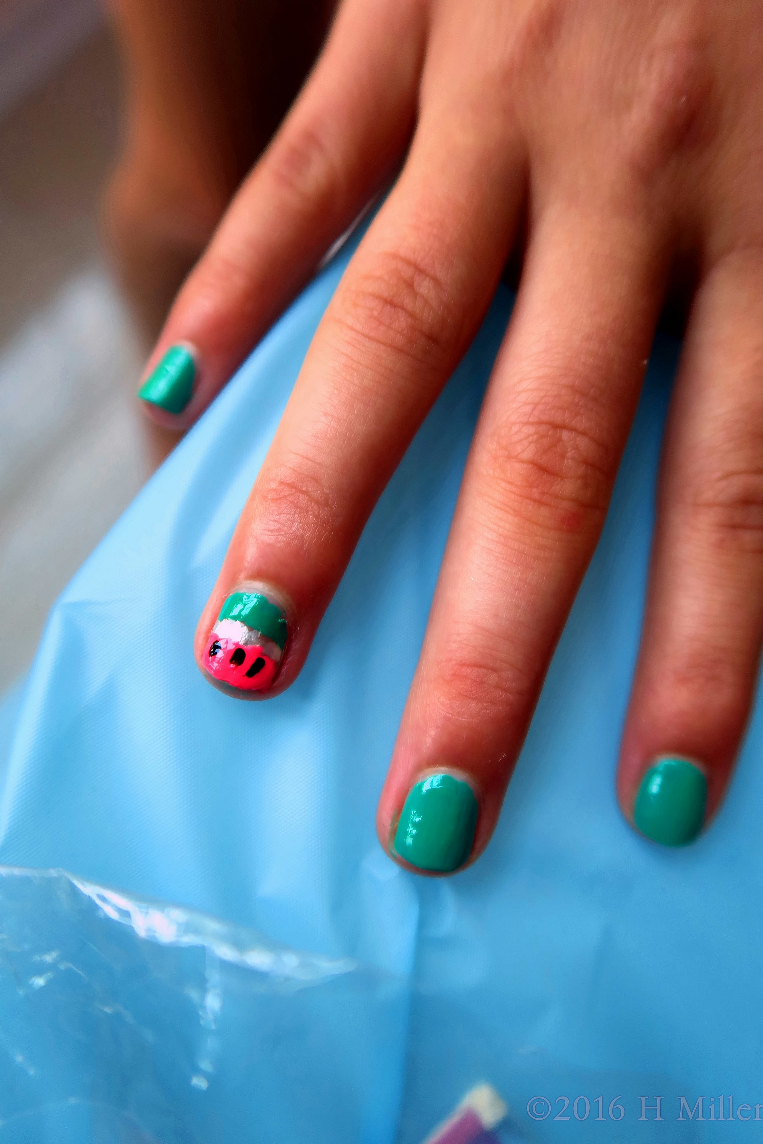 Watermelon Mini Mani Accent Nail. 