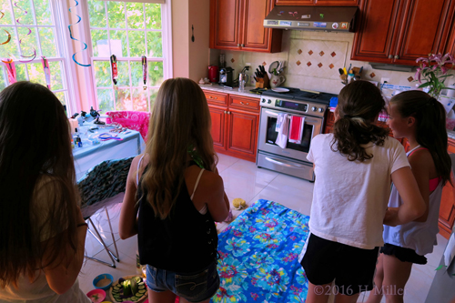 Checking Out The Spa Party Setup Checking Out The Spa Party Setup