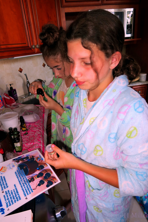 Making Lip Balm At The Girls Spa! Making Lip Balm At The Girls Spa!