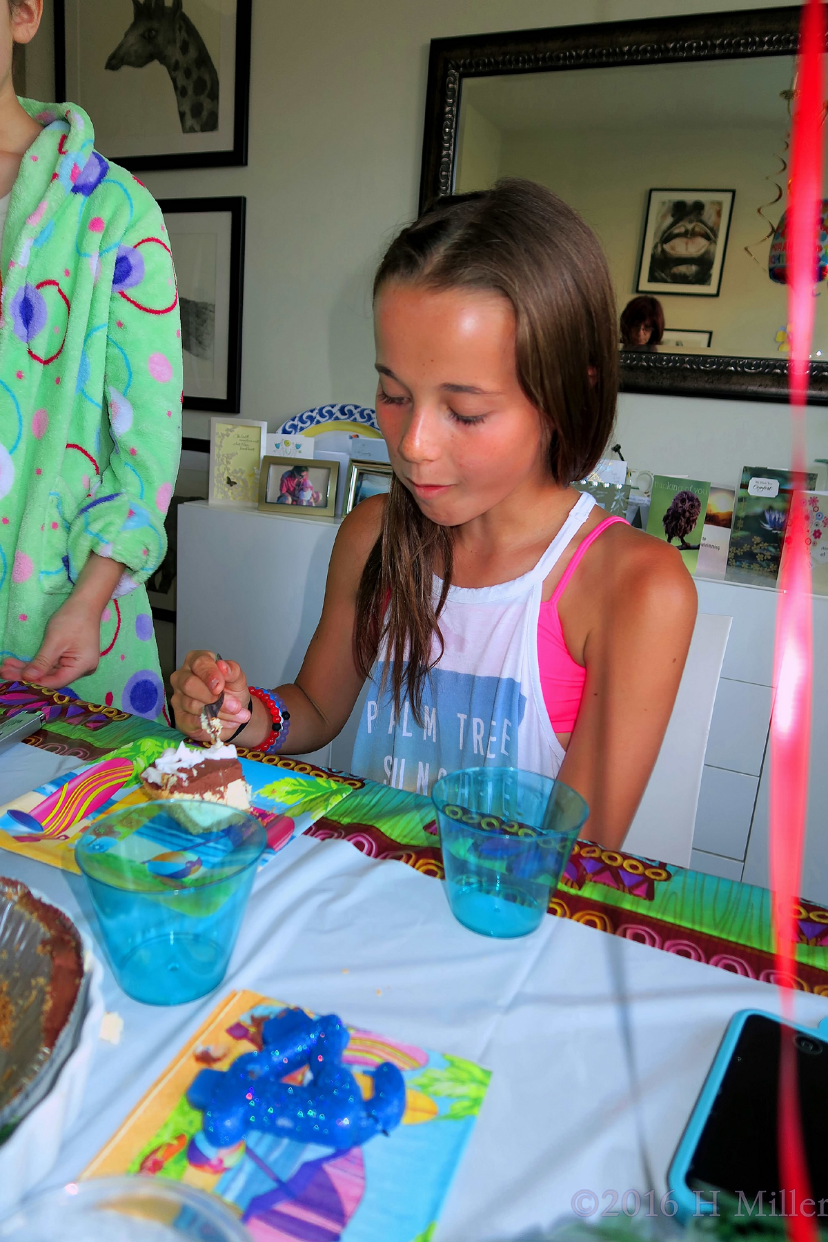 She Loves The Cake! 