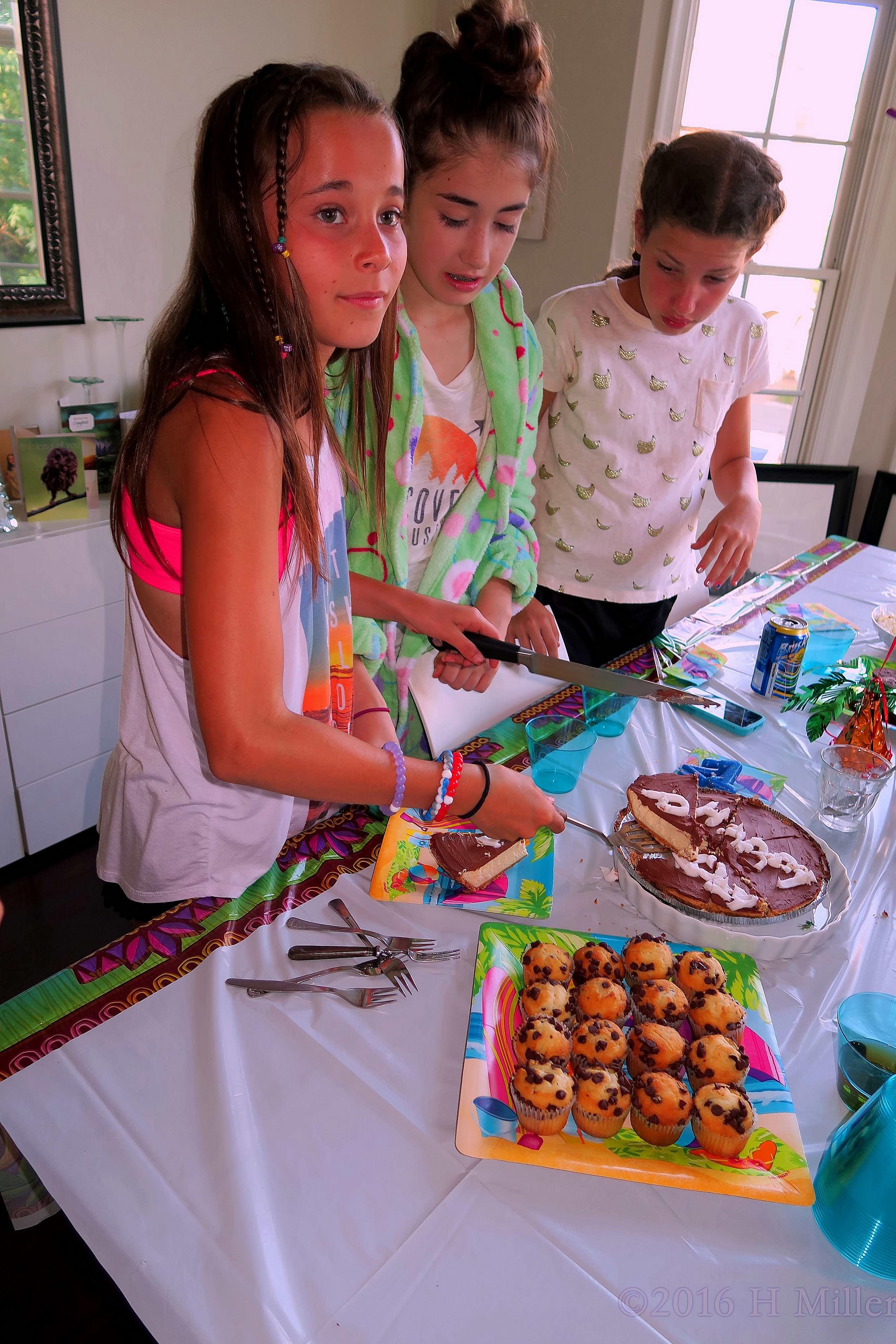 Serving Up Cake! Serving Up Cake!