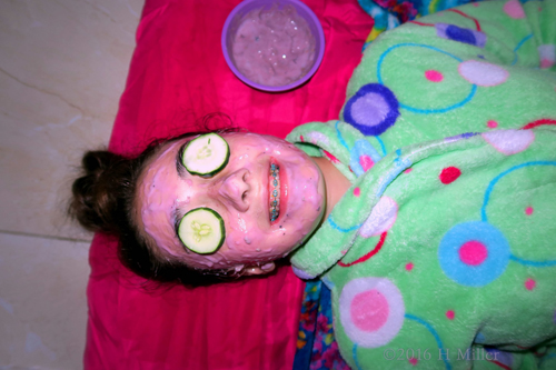 Smiling Big In A Yummy Homemade Blueberry Face Mask Smiling Big In A Yummy Homemade Blueberry Face Mask
