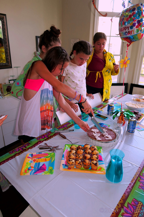 Time For Yummy Snacks Time For Yummy Snacks