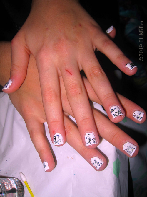 Glitter And Shimmer! Silver Glitter Goes So Well With A White Base For This Manicure For Girls! Glitter And Shimmer! Silver Glitter Goes So Well With A White Base For This Manicure For Girls!