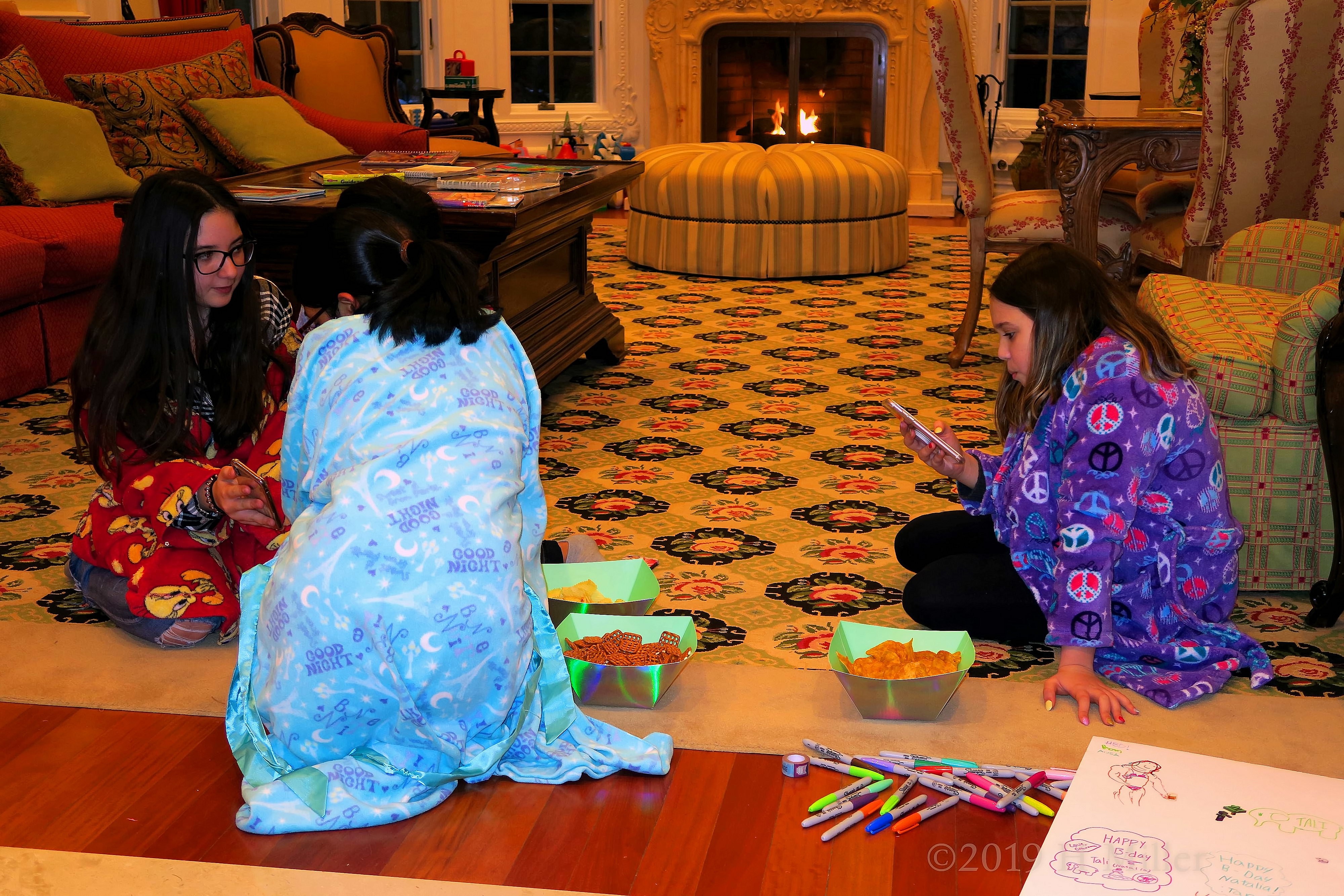 Chilling Around The Snacks At The Spa For Kids! Chilling Around The Snacks At The Spa For Kids!