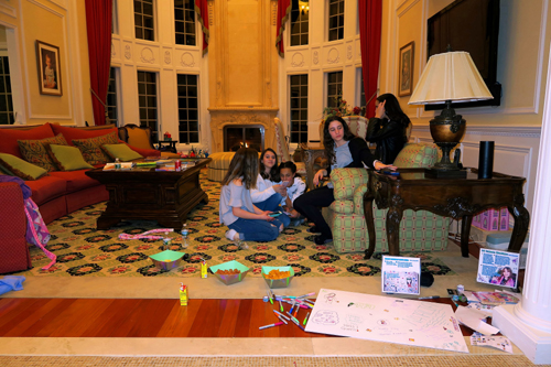 Can't Get Enough Snacks And Phone Time! Can't Get Enough Snacks And Phone Time!