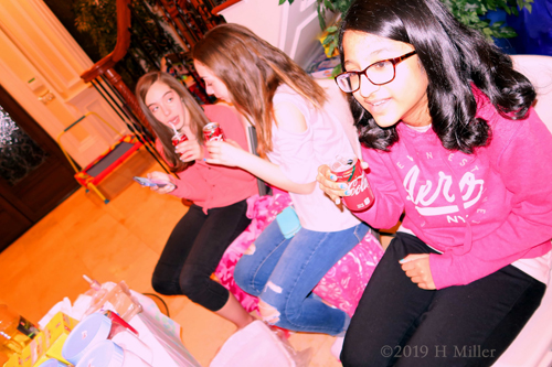 Drinking Soda And Relaxing With Kids Pedicure Footbaths! Ahhh The Spa Experience! Drinking Soda And Relaxing With Kids Pedicure Footbaths! Ahhh The Spa Experience!