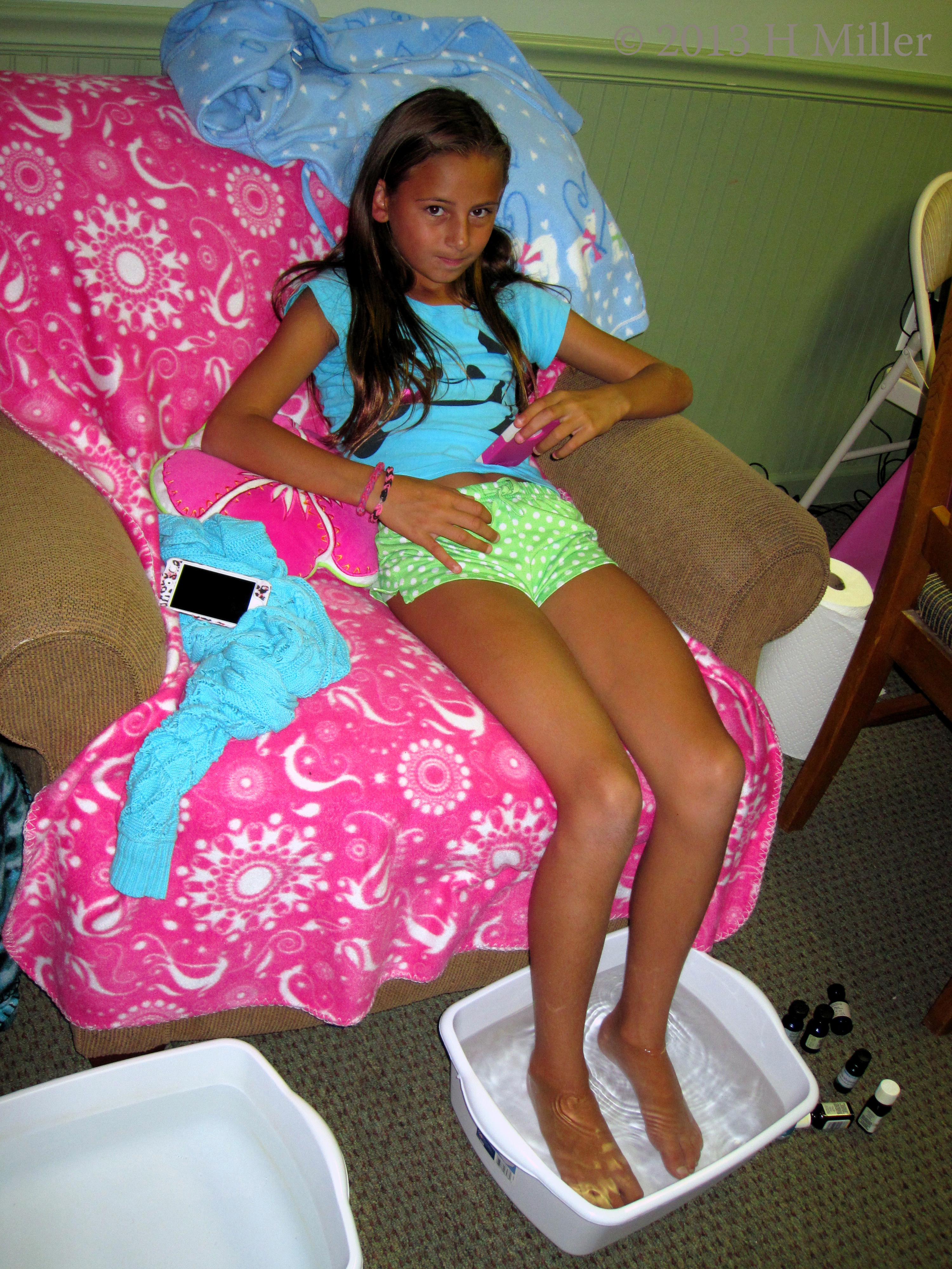 Foot Soak At Natalie's Spa Party With Very Warm Water And Orange Oil Foot Soak At Natalie's Spa Party With Very Warm Water And Orange Oil