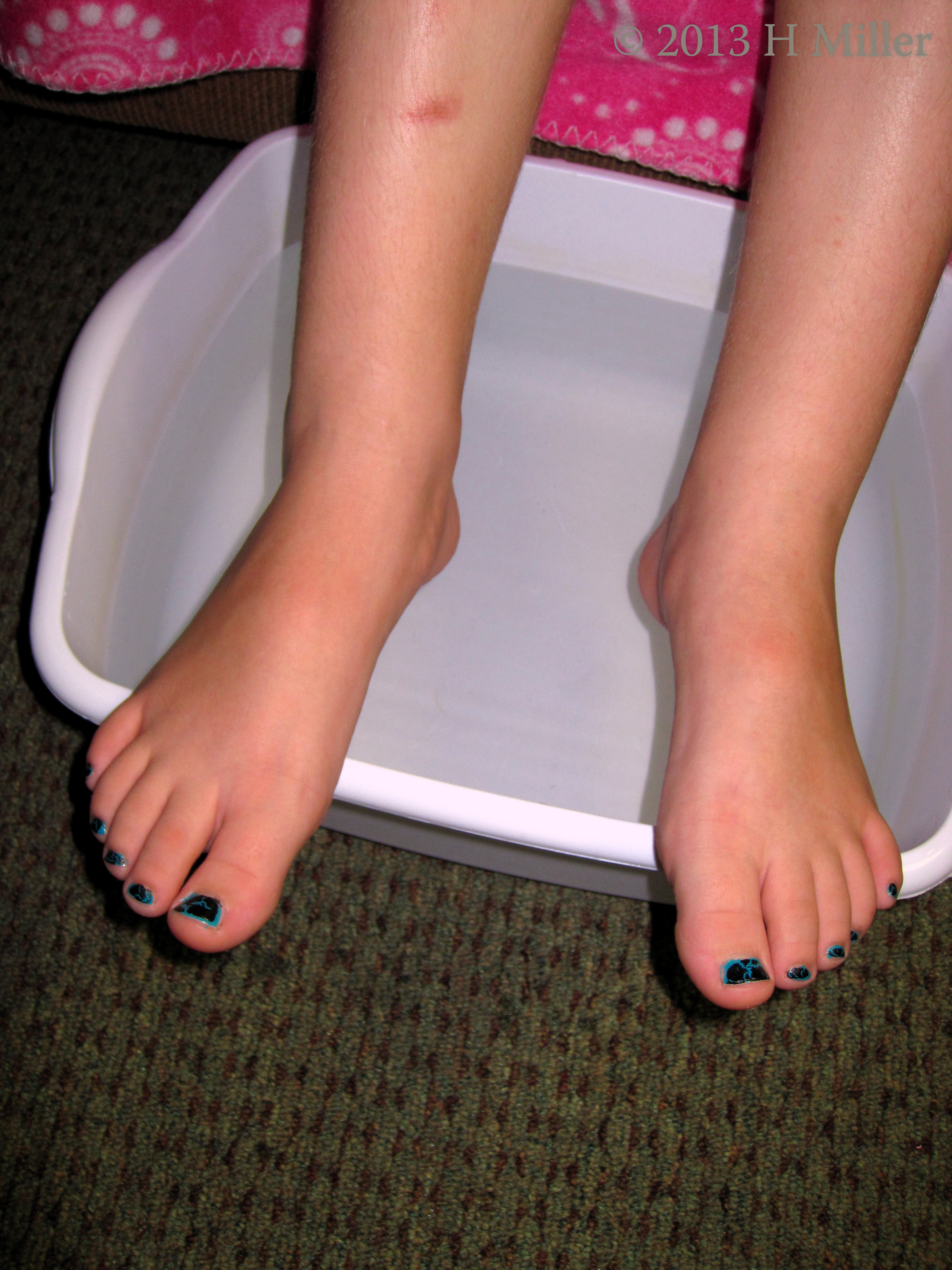 Kids Spa Pedi Finished Blue With Black OPI Shatter Kids Spa Pedi Finished Blue With Black OPI Shatter