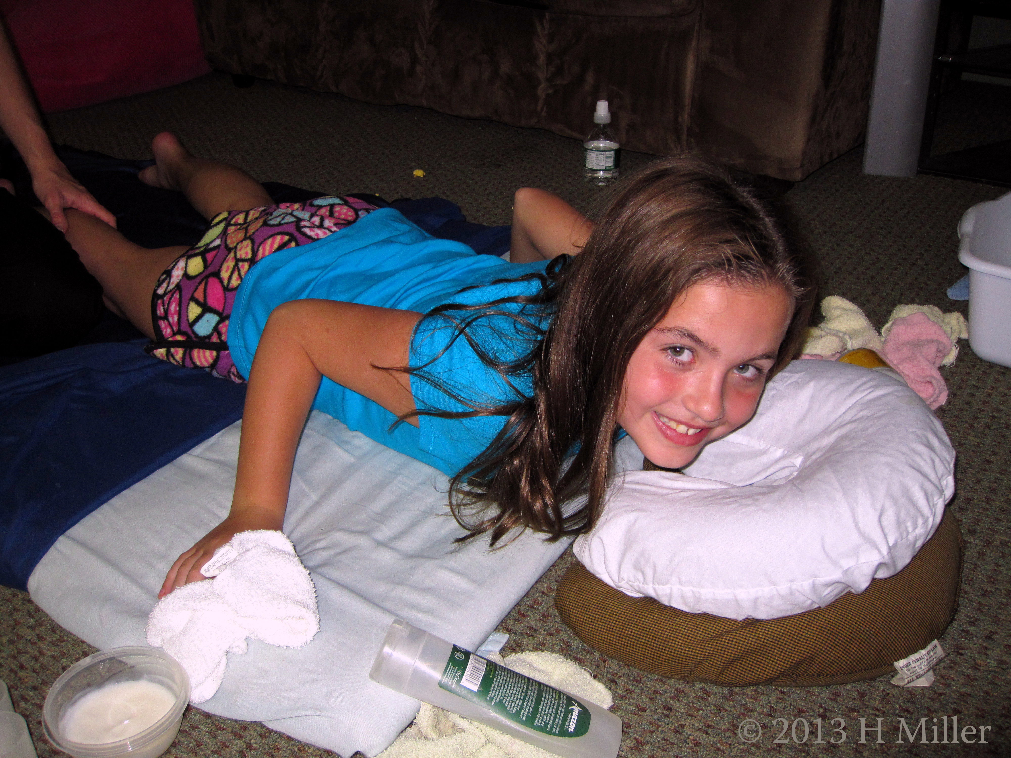 Saying Hi During A Pause During Her Kids Massage Saying Hi During A Pause During Her Kids Massage