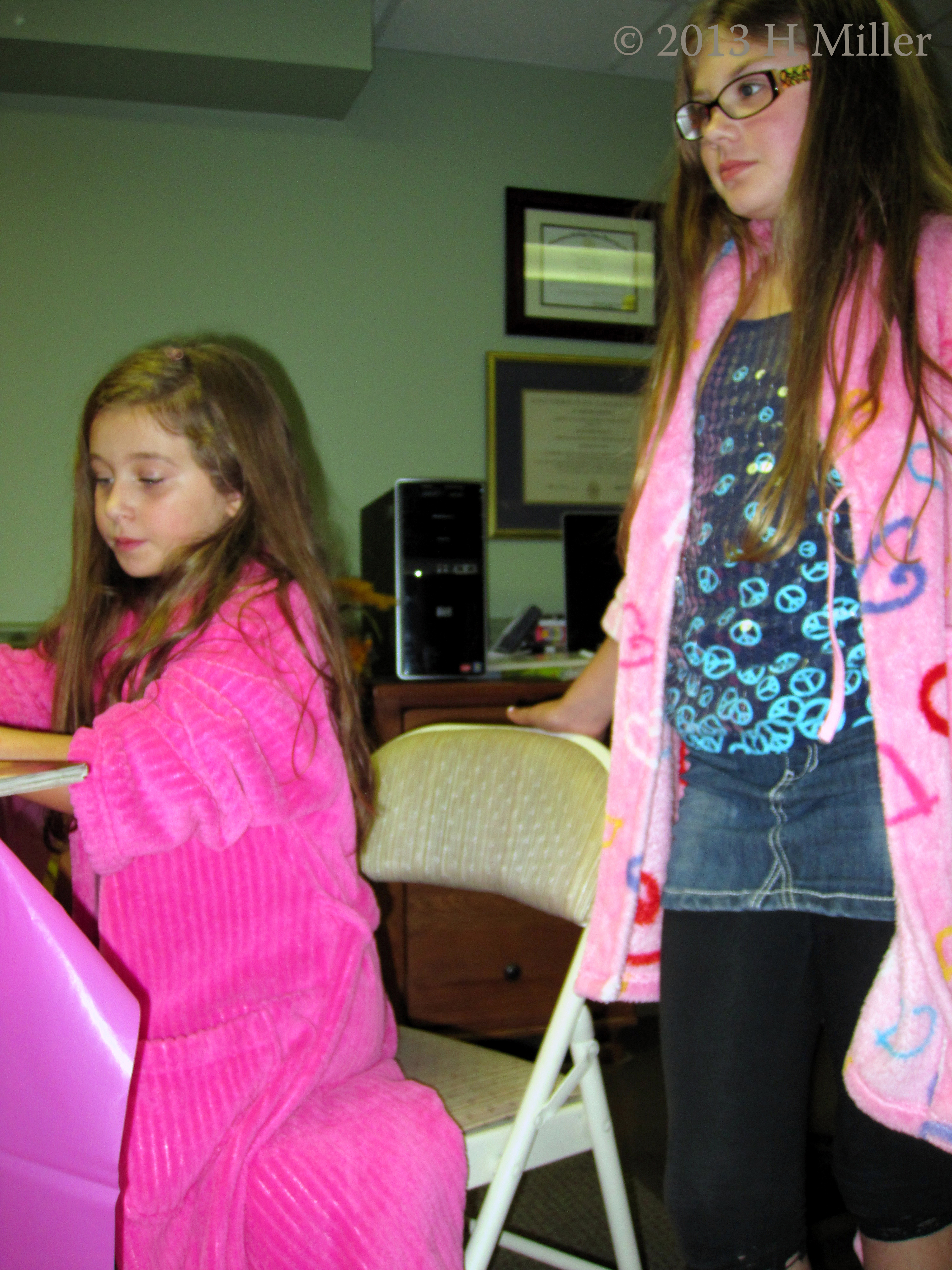 Watching As Another Guest Gets Her Nails Painted Watching As Another Guest Gets Her Nails Painted