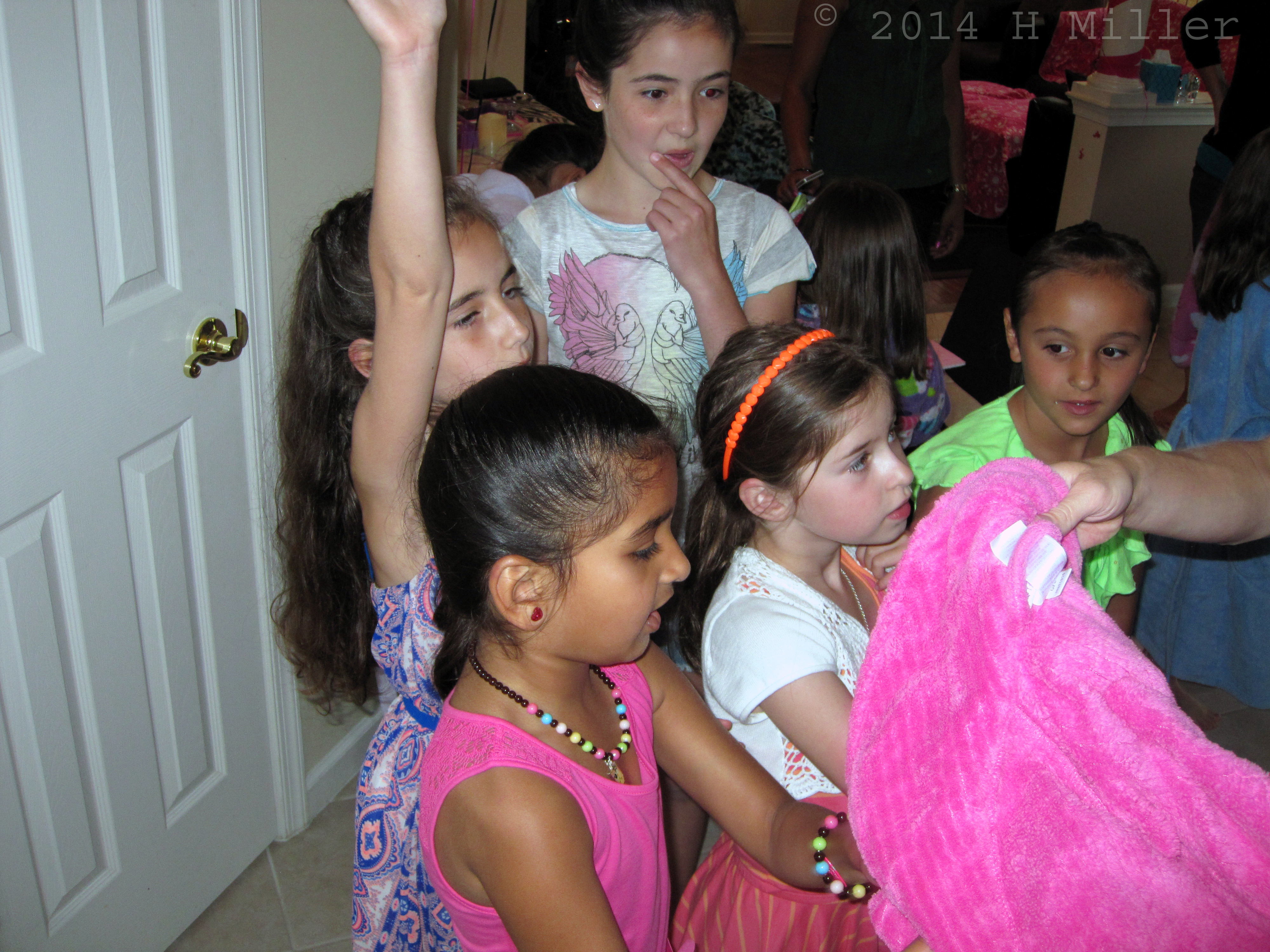 Choosing Robe Colors And Designs That They Like Choosing Robe Colors And Designs That They Like