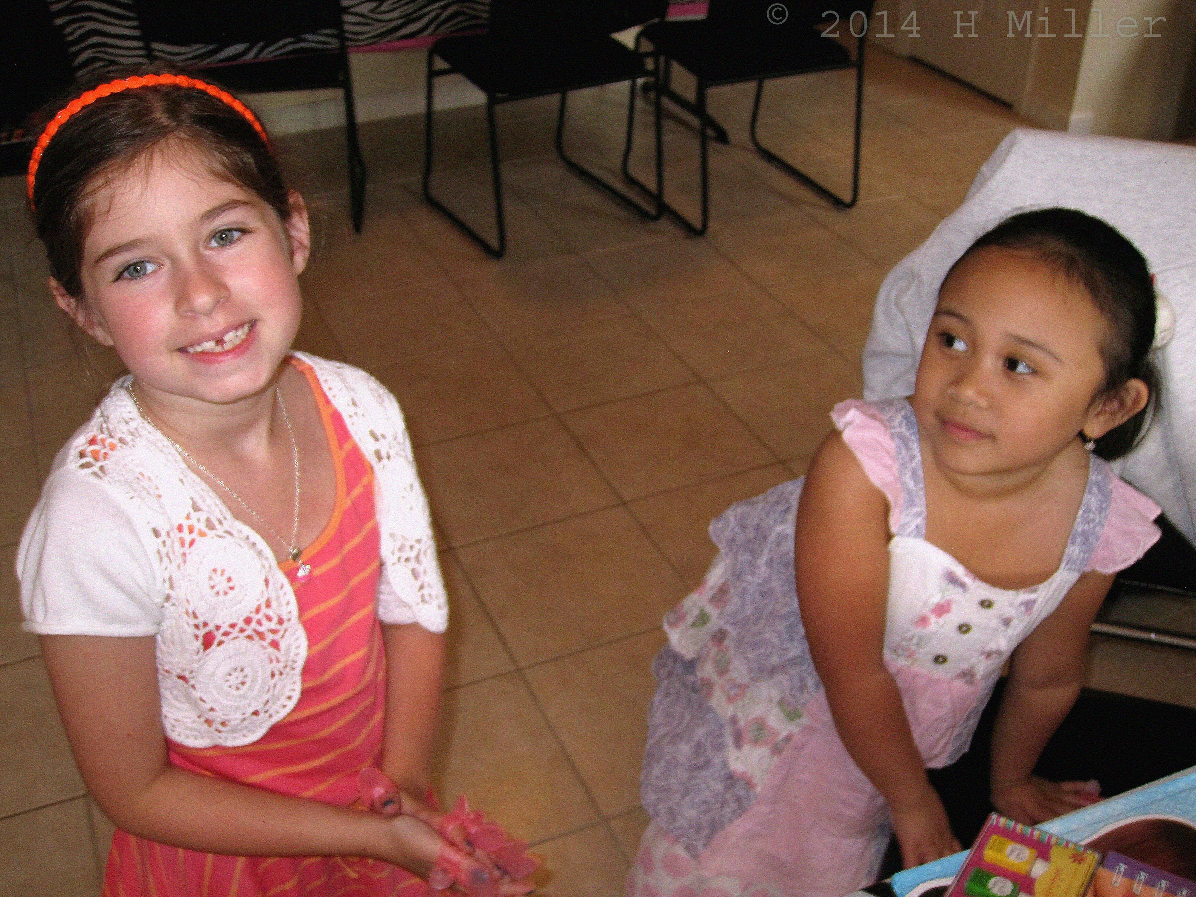 Nail Protectors Match Her Dress! Nail Protectors Match Her Dress!