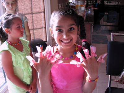 Mini Mani Nail Protectors! Mini Mani Nail Protectors!