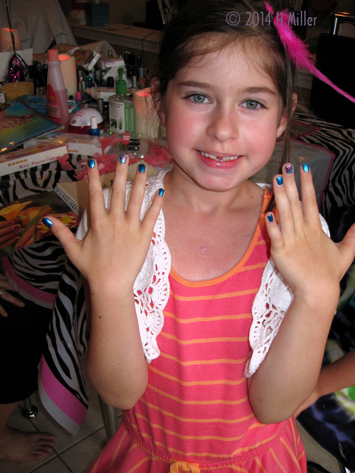 Kids Nail Art American Flag Design And Metallic Blue. 