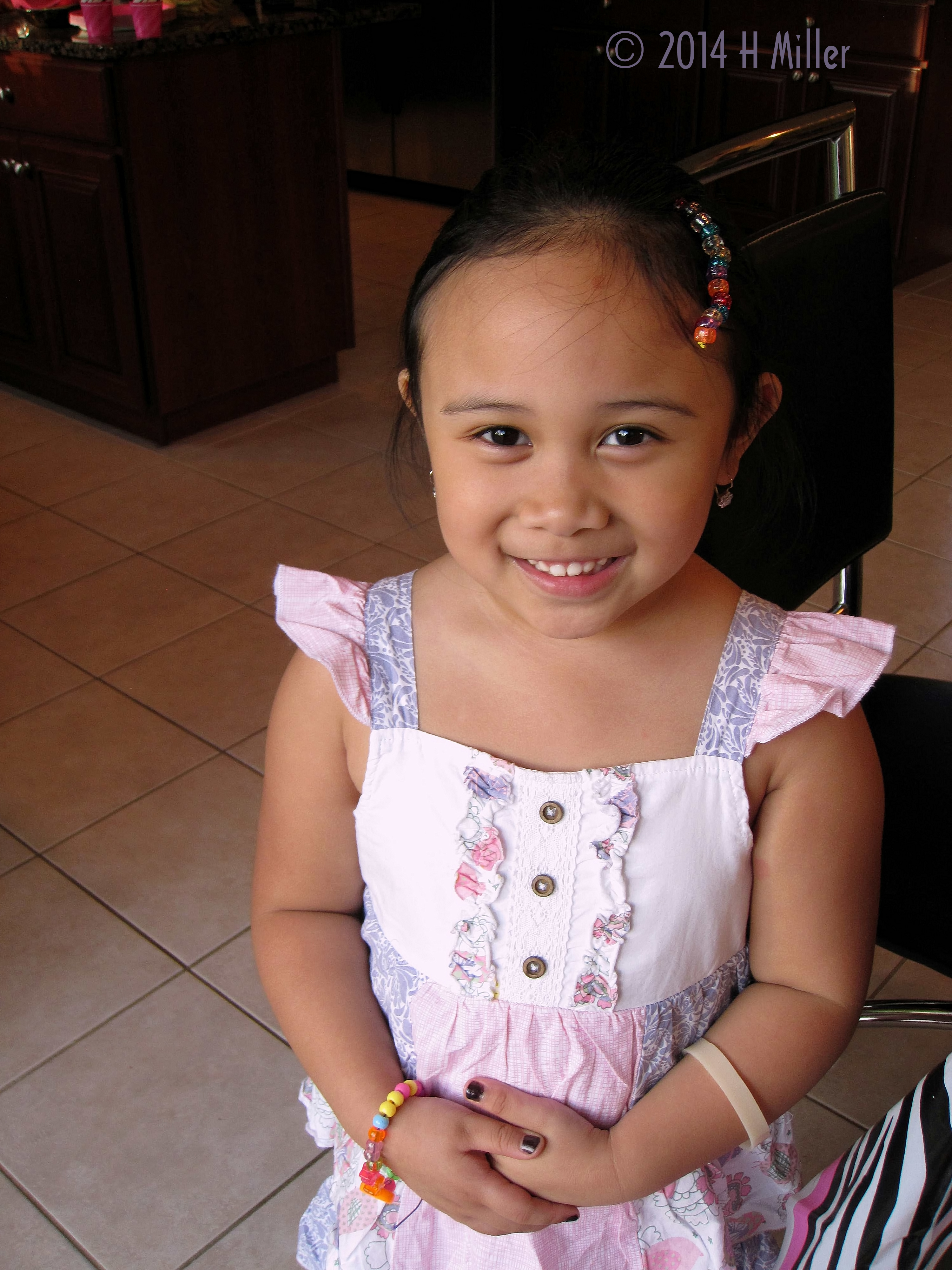 Elegant Red Metallic Paint Nail Art Elegant Red Metallic Paint Nail Art