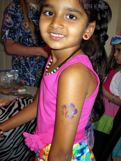 Hawaiian Flower Multicolor Body Glitter Art Hawaiian Flower Multicolor Body Glitter Art