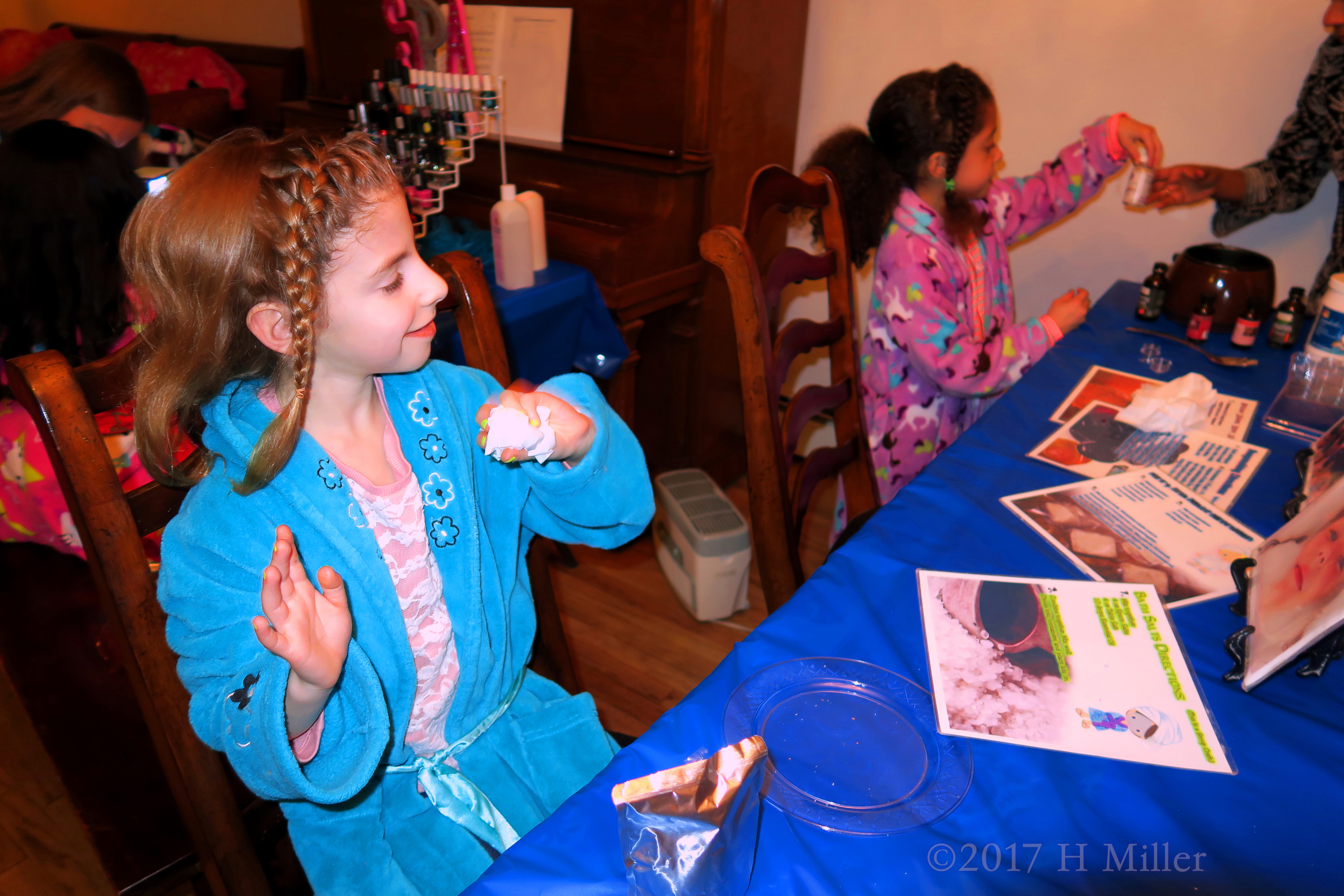 Ready To Start The Kids Crafts At The Spa Party. Ready To Start The Kids Crafts At The Spa Party.