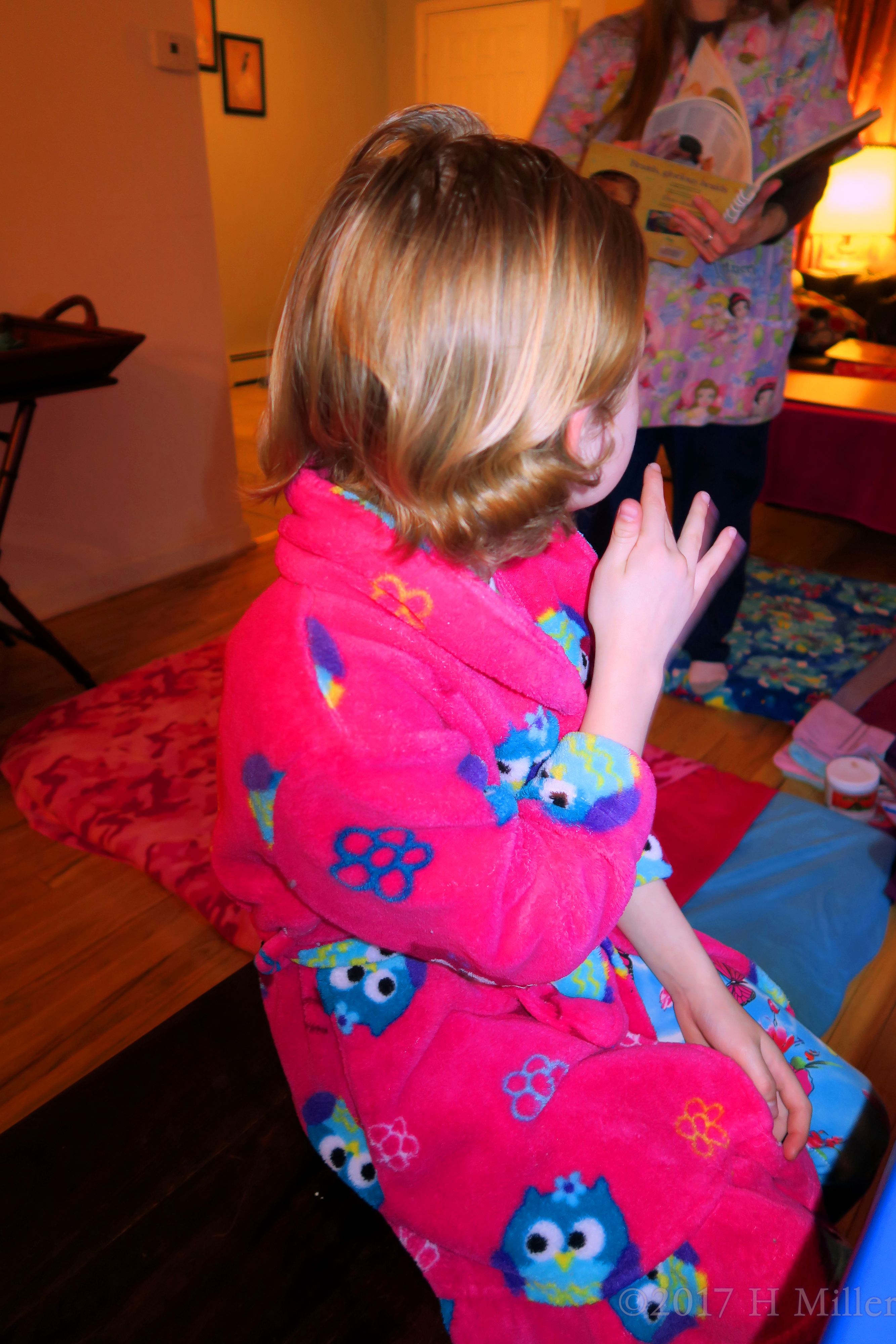 Waving To Her Friends Before Getting Her Girls Hairstyle. 