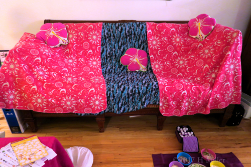 The Kids Spa Couch.