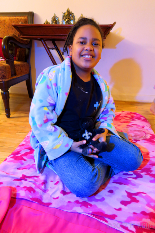 After Her Kids Facial, Her Skin Is Glowing! After Her Kids Facial, Her Skin Is Glowing!