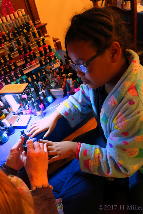 She Can't Wait To Have Her Mini Mani Finished! She Can't Wait To Have Her Mini Mani Finished!