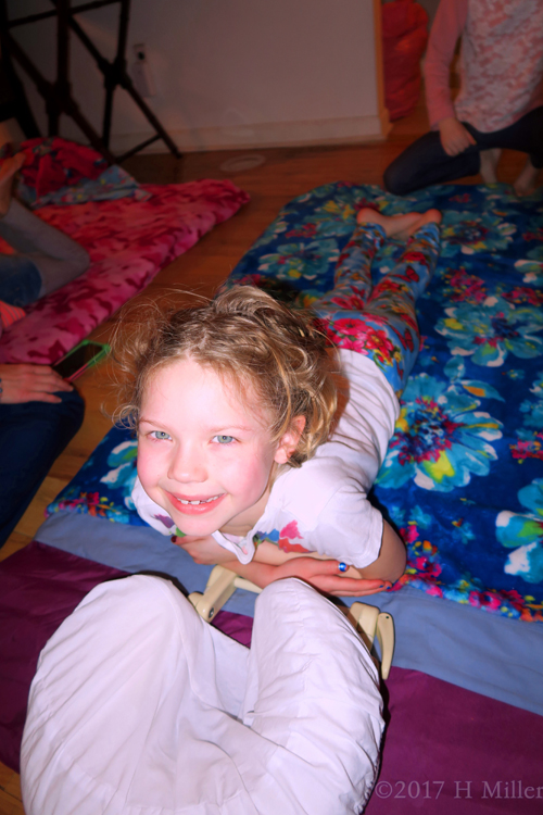 She Is Getting Her Kids Massage! She Is Getting Her Kids Massage!