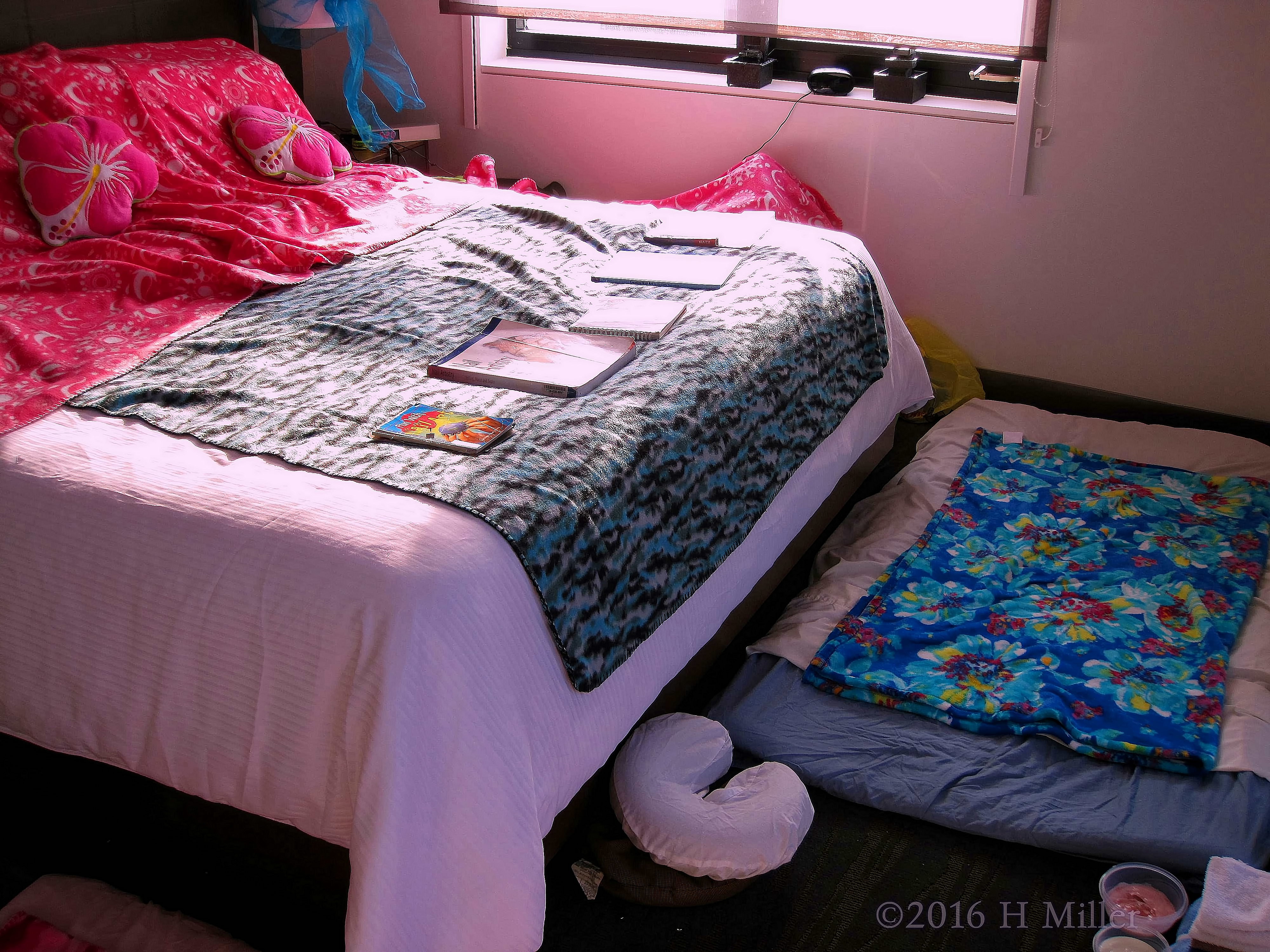 Birthday Party Spa Room Set Up And Ready. Birthday Party Spa Room Set Up And Ready.