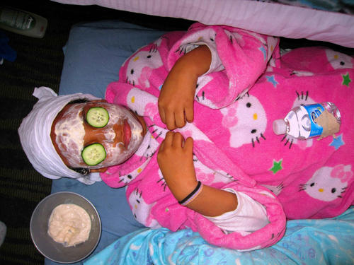 This Girl Is Having Her Facial With Cucumbers And Vanilla Face Masque. Amazing!. This Girl Is Having Her Facial With Cucumbers And Vanilla Face Masque. Amazing!.