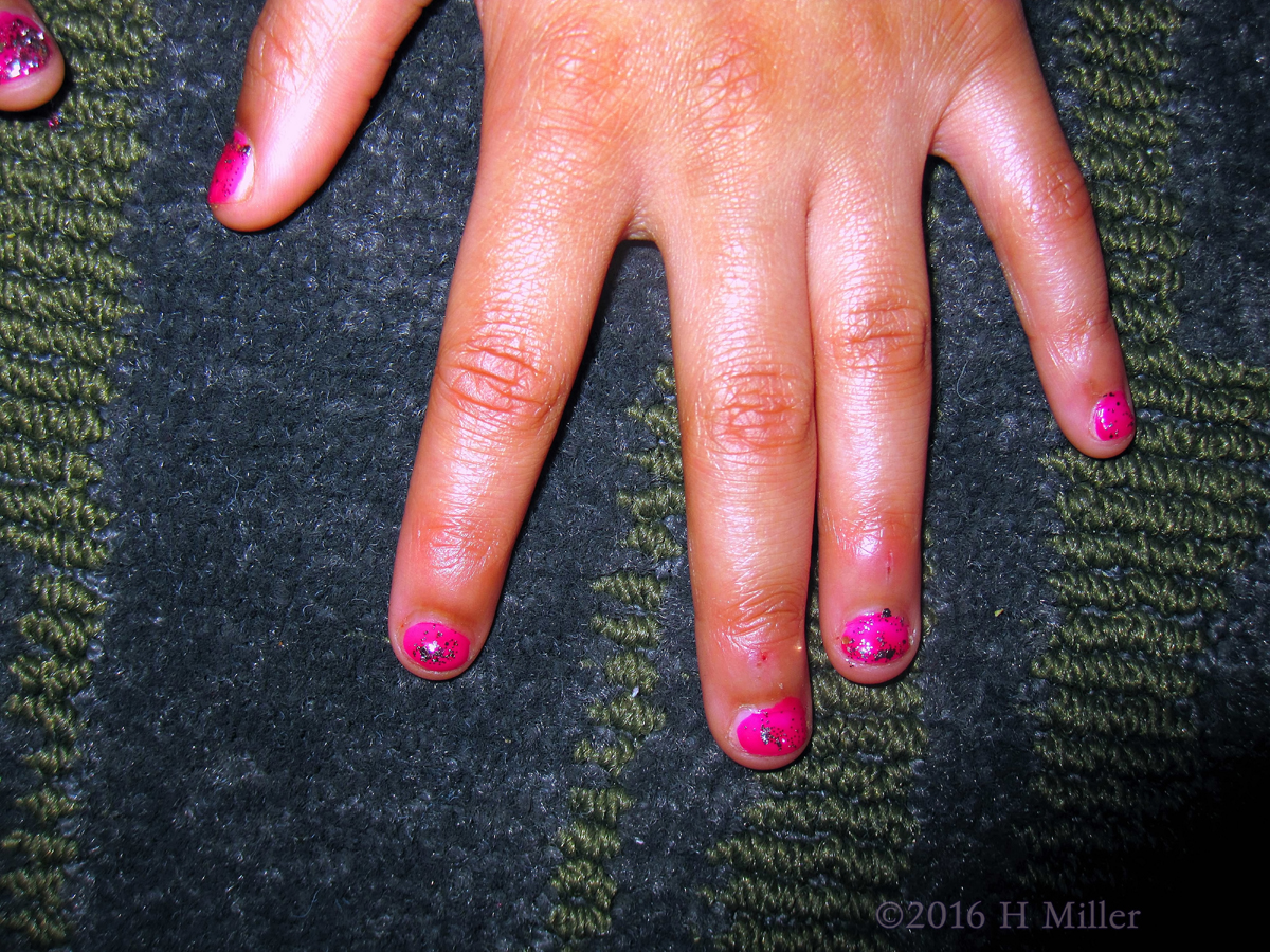 Amazingly Beautiful Pink Manicure With Glitter.