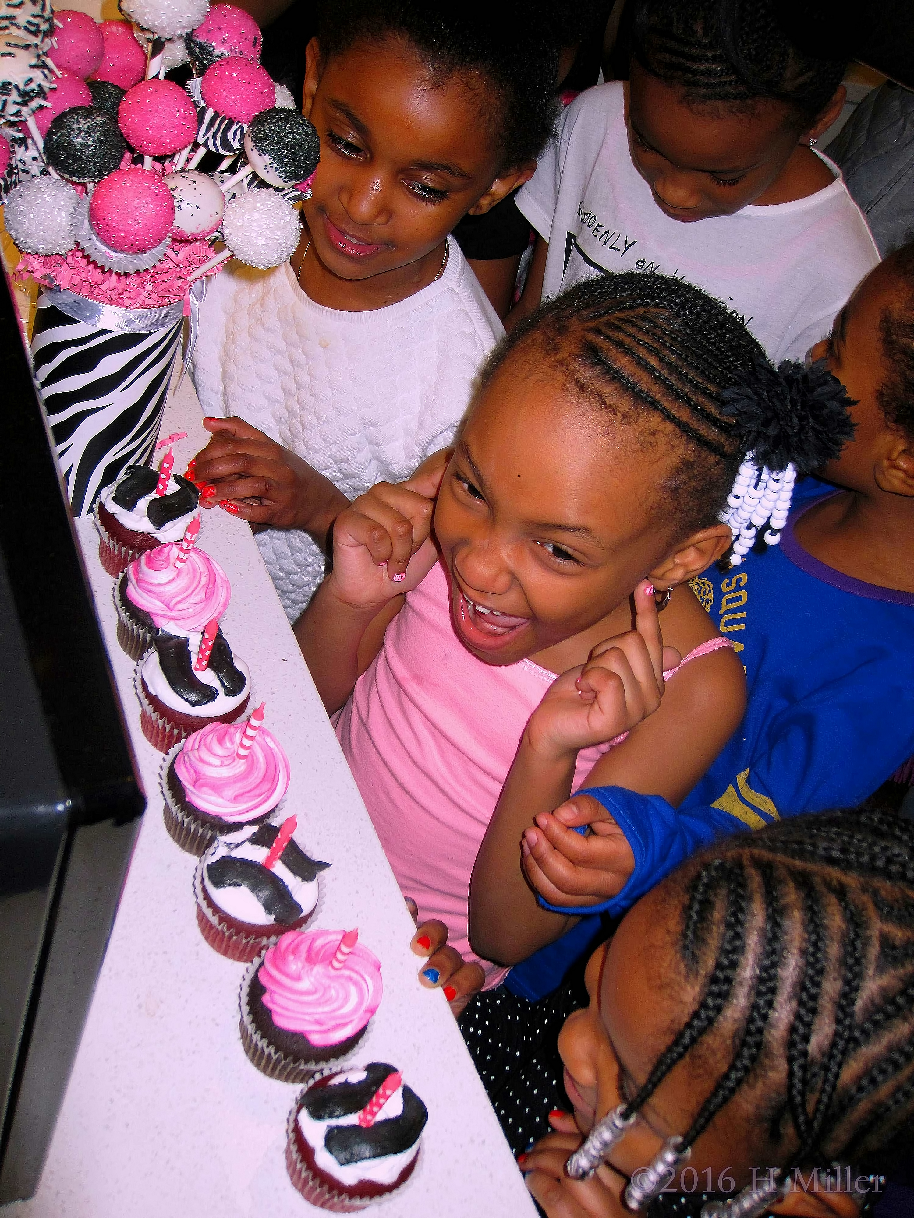 Girls Are Super Excited While Getting Ready For Spa Cupcakes. Girls Are Super Excited While Getting Ready For Spa Cupcakes.