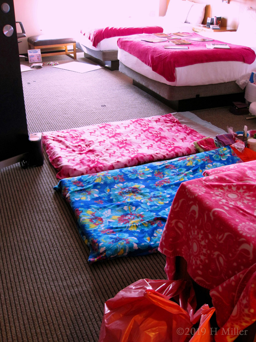 Spa Birthday Party For Girls For Nicole And Michelle At Home In New Jersey Gallery 1 Spa Birthday Party For Girls For Nicole And Michelle At Home In New Jersey Gallery 1