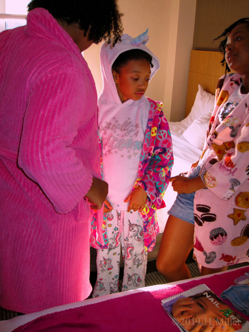 Spa Birthday Party For Girls For Nicole And Michelle At Home In New Jersey Gallery 2 Spa Birthday Party For Girls For Nicole And Michelle At Home In New Jersey Gallery 2