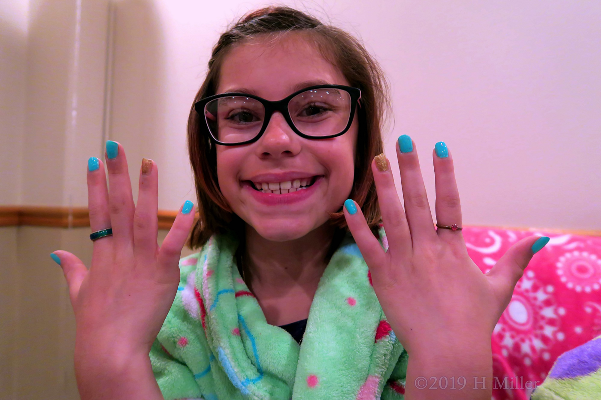 Party Guest Happily Shows Off Stunning Kids Mini Manicure 
