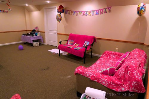 A Beautiful View Of Nidhi's Spa Party Area A Beautiful View Of Nidhi's Spa Party Area